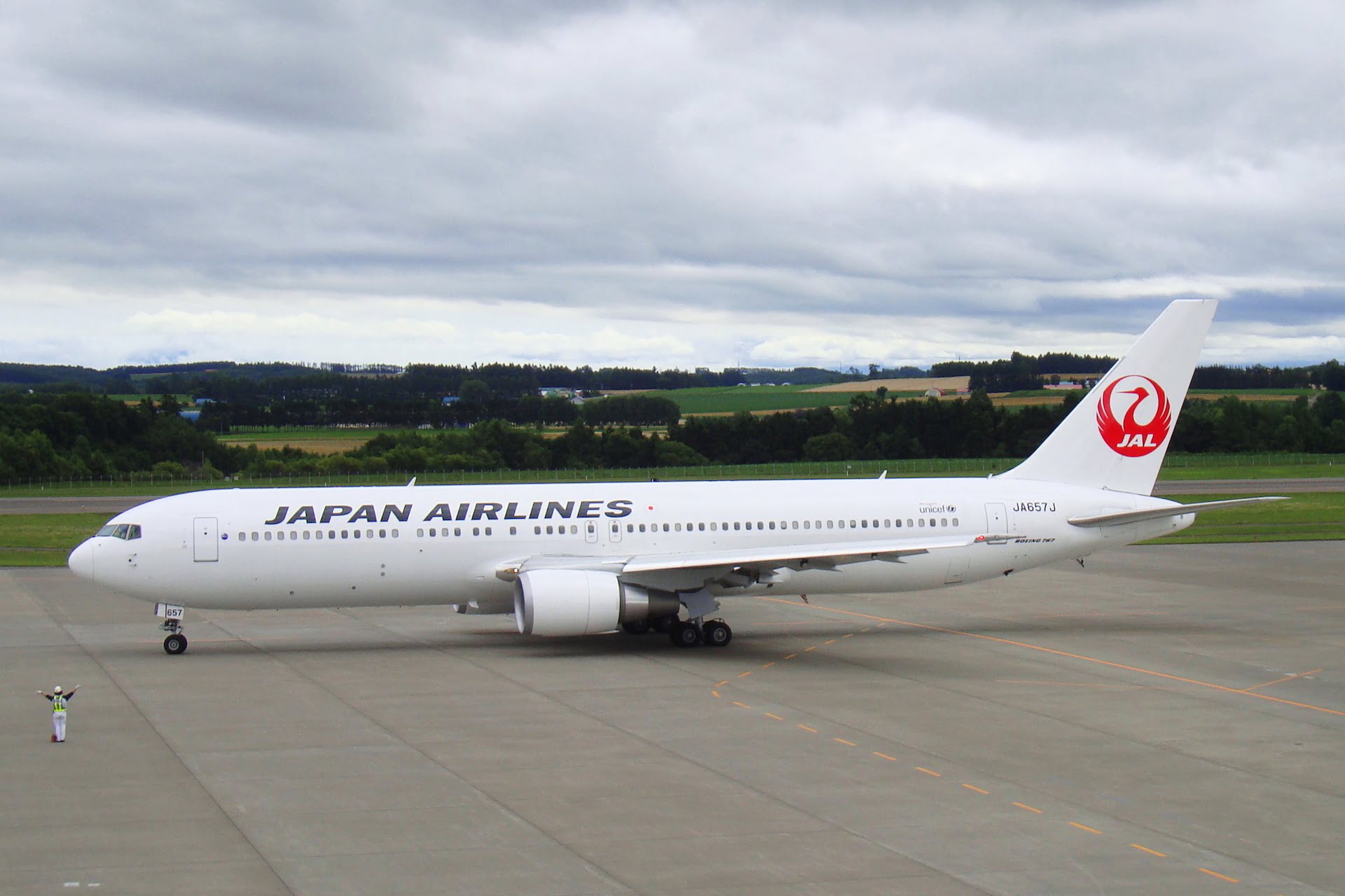 日本航空 4 月飛台灣航線 60 週年慶 JAL 優惠促銷方案 Japan Airlines Boeing 767 300ER